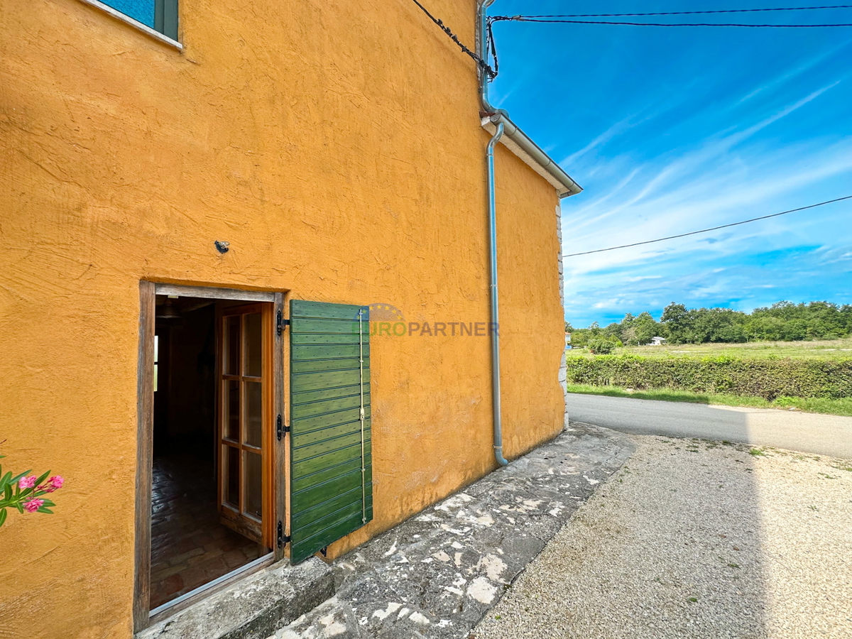 Lepa kamnita hiša 4 km od centra Poreča