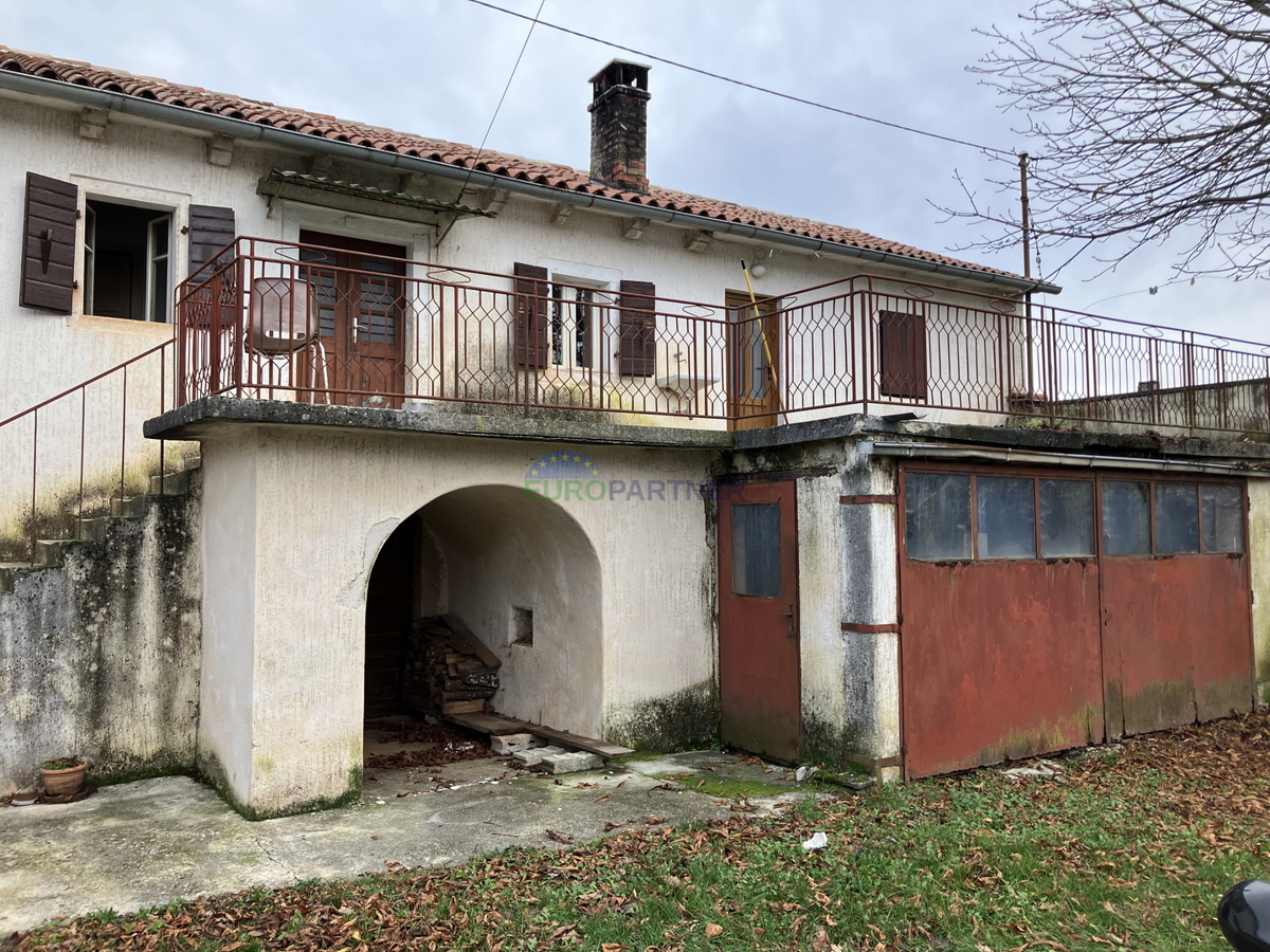 Prostrano podeželsko posestvo v okolici Žminja