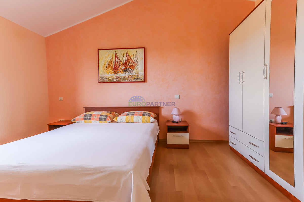 Mediteranska hiša z bazenom, 12 km od Poreča