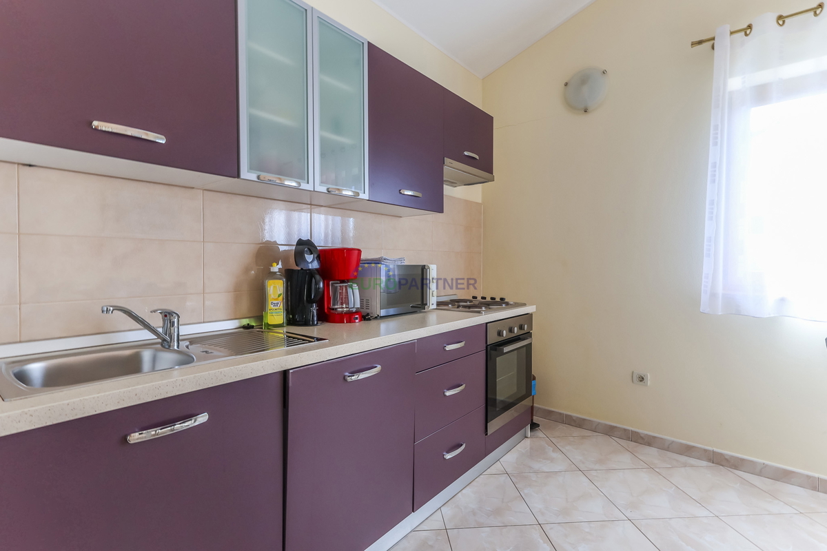 Mediteranska hiša z bazenom, 12 km od Poreča