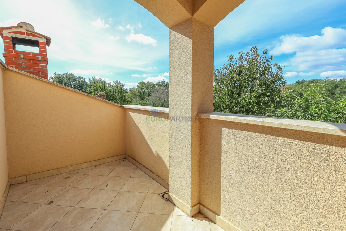 Mediteranska hiša z bazenom, 12 km od Poreča