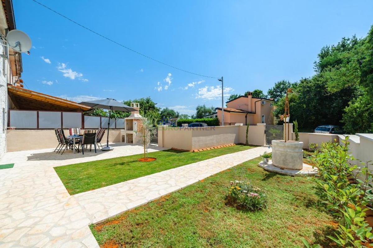 Čudovita obnovljena kamnita hiša z bazenom, okolica Poreča, Istra