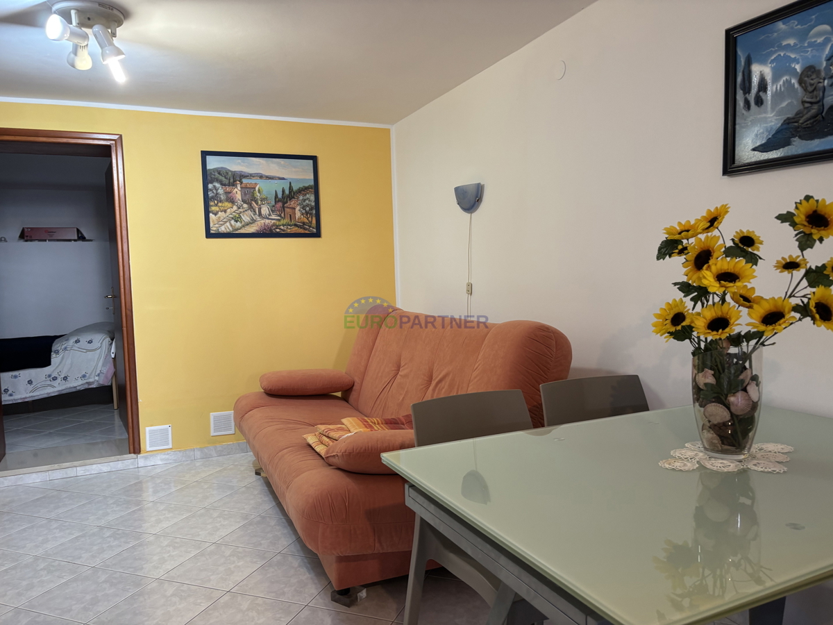 Istra, Novigrad, stanovanje blizu morja z zunanjo kuhinjo