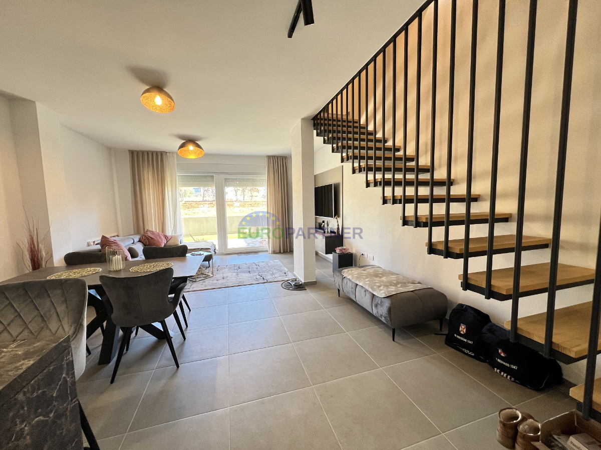 Istra, Novigrad, čudovita vrstna hiša z razgledom na morje