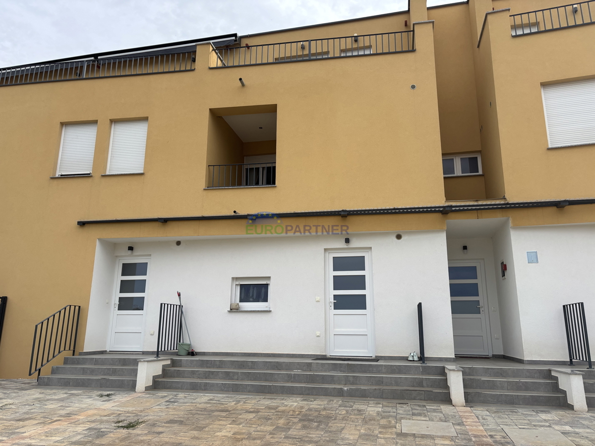 Istra, Novigrad, čudovita vrstna hiša z razgledom na morje