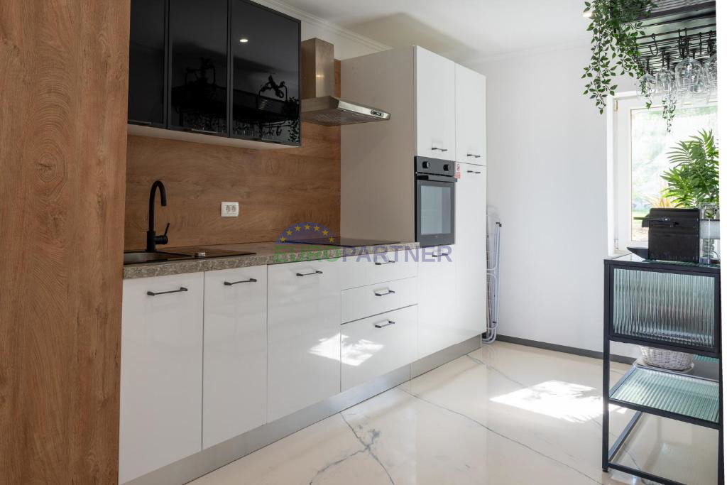 Renovirana istrska kamnita hiša s bazenom – 3 km od Poreča