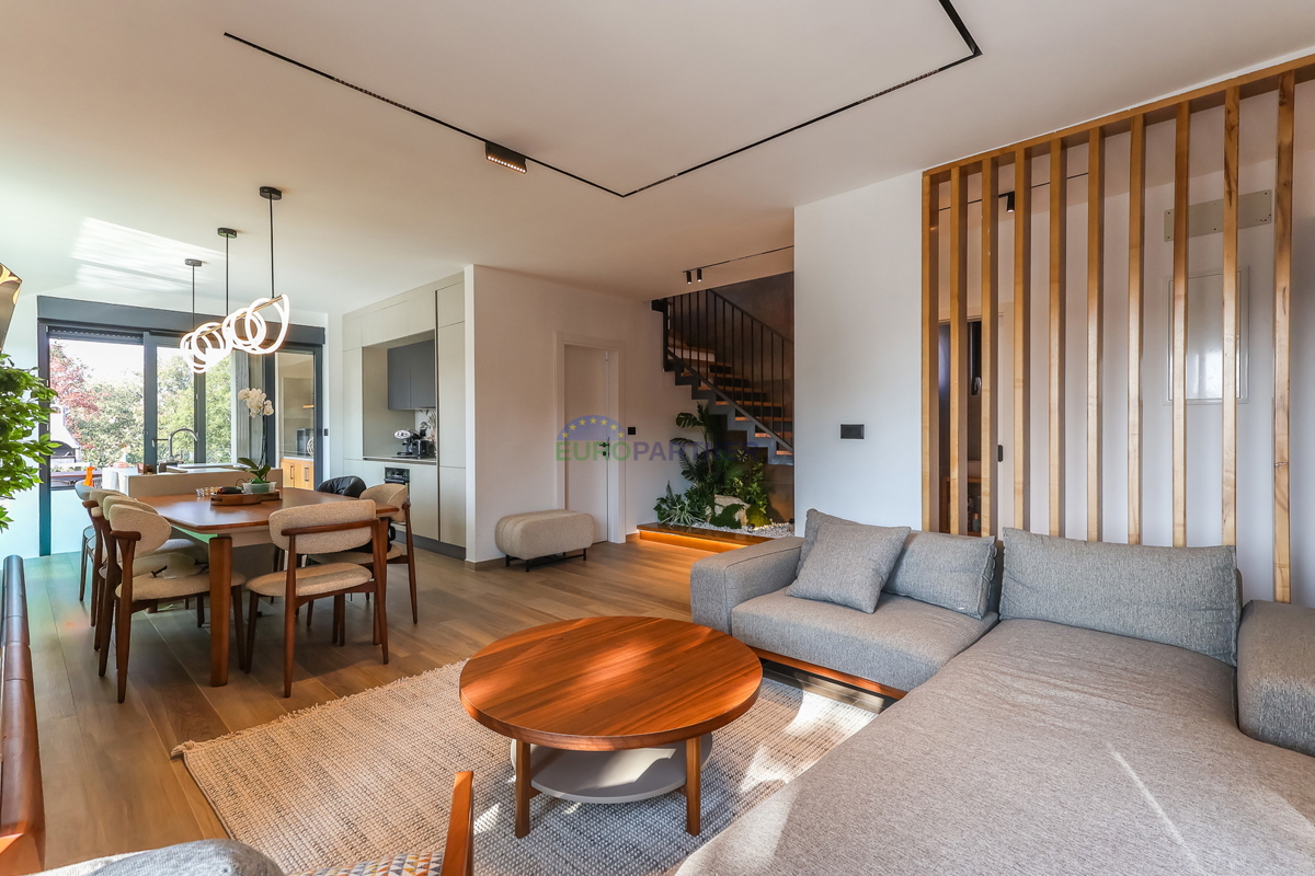 Novogradnja sodobne zasnove 5 km od Poreča, Istra