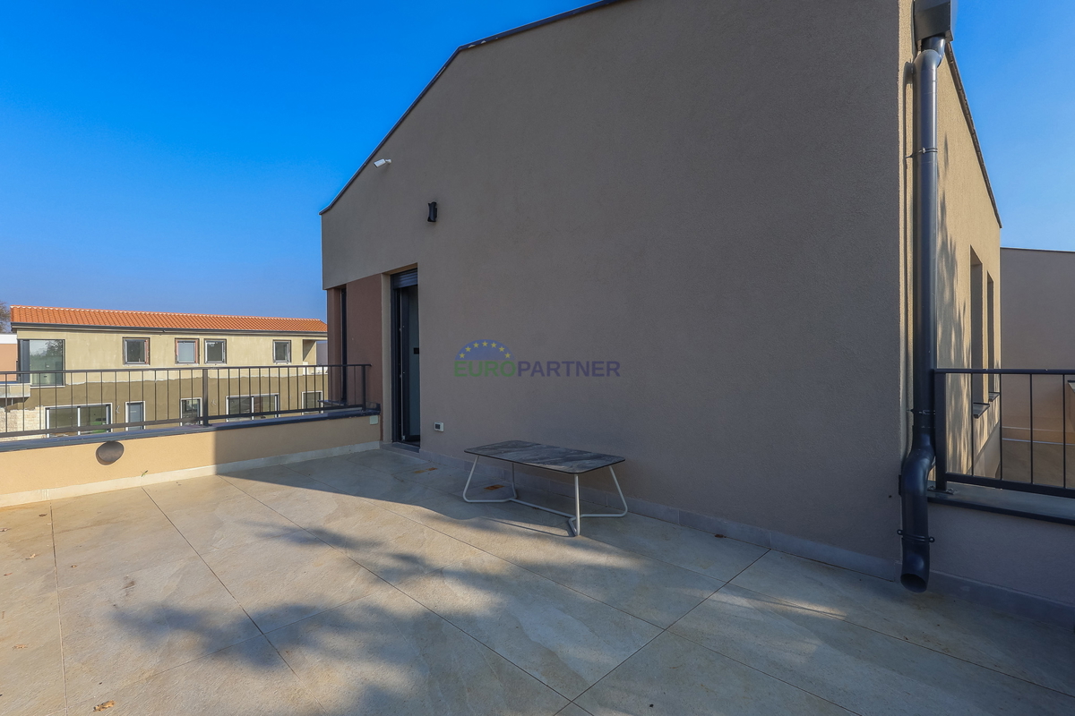 Novogradnja sodobne zasnove 5 km od Poreča, Istra