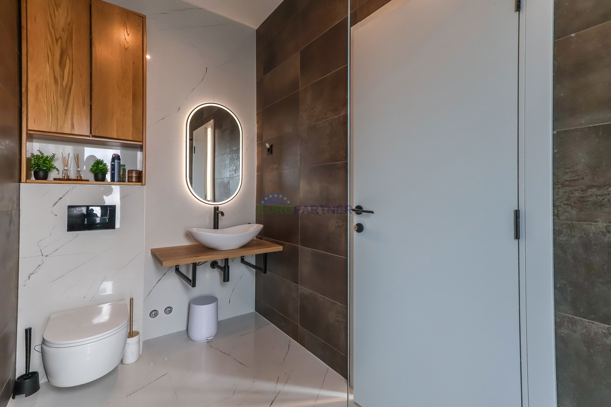 Novogradnja sodobne zasnove 5 km od Poreča, Istra