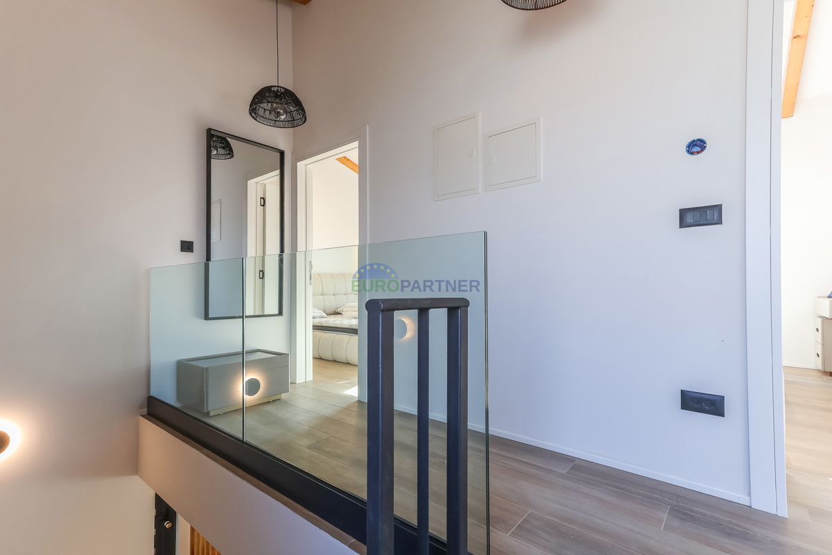 Novogradnja sodobne zasnove 5 km od Poreča, Istra