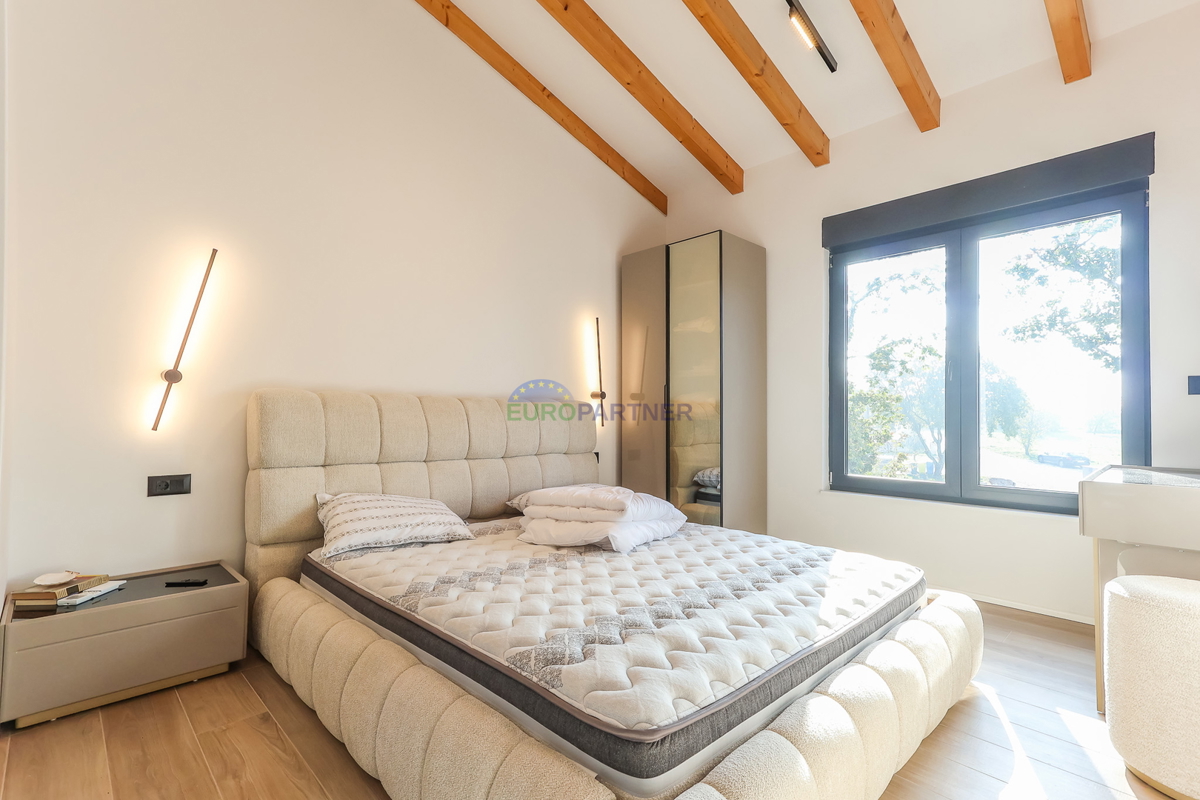 Novogradnja sodobne zasnove 5 km od Poreča, Istra