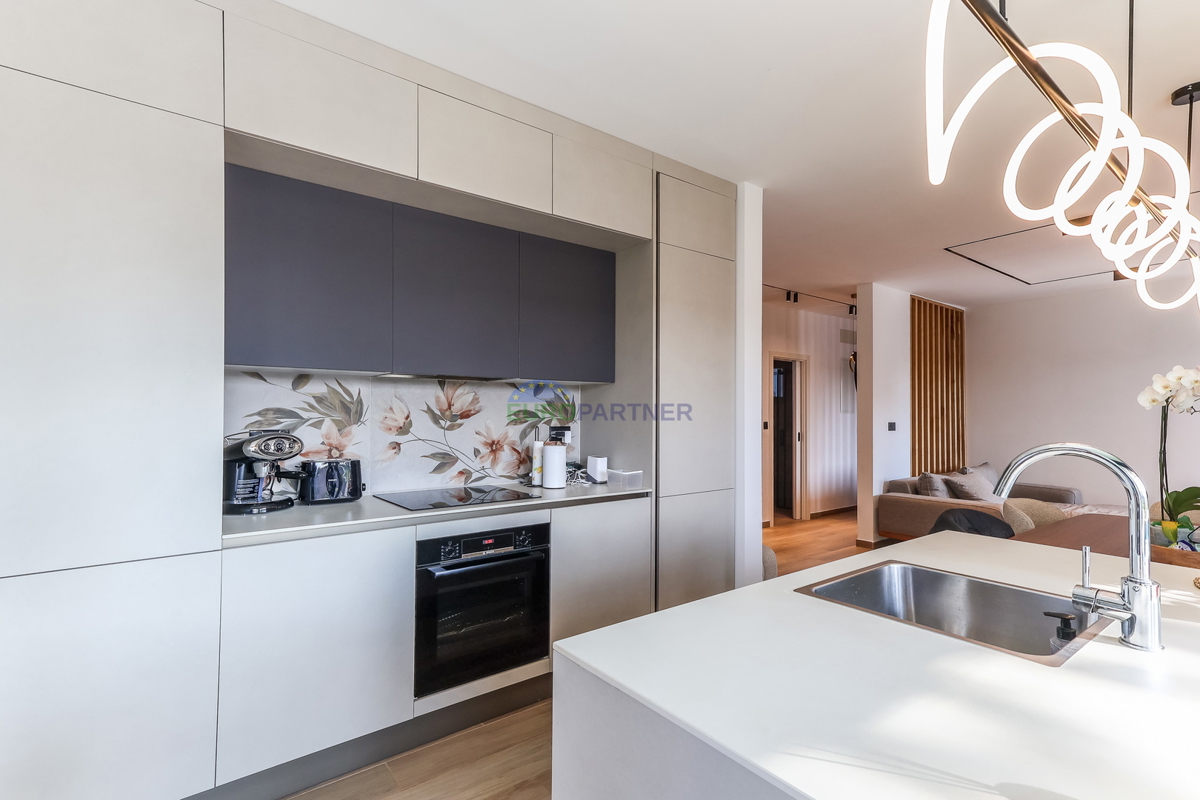 Novogradnja sodobne zasnove 5 km od Poreča, Istra