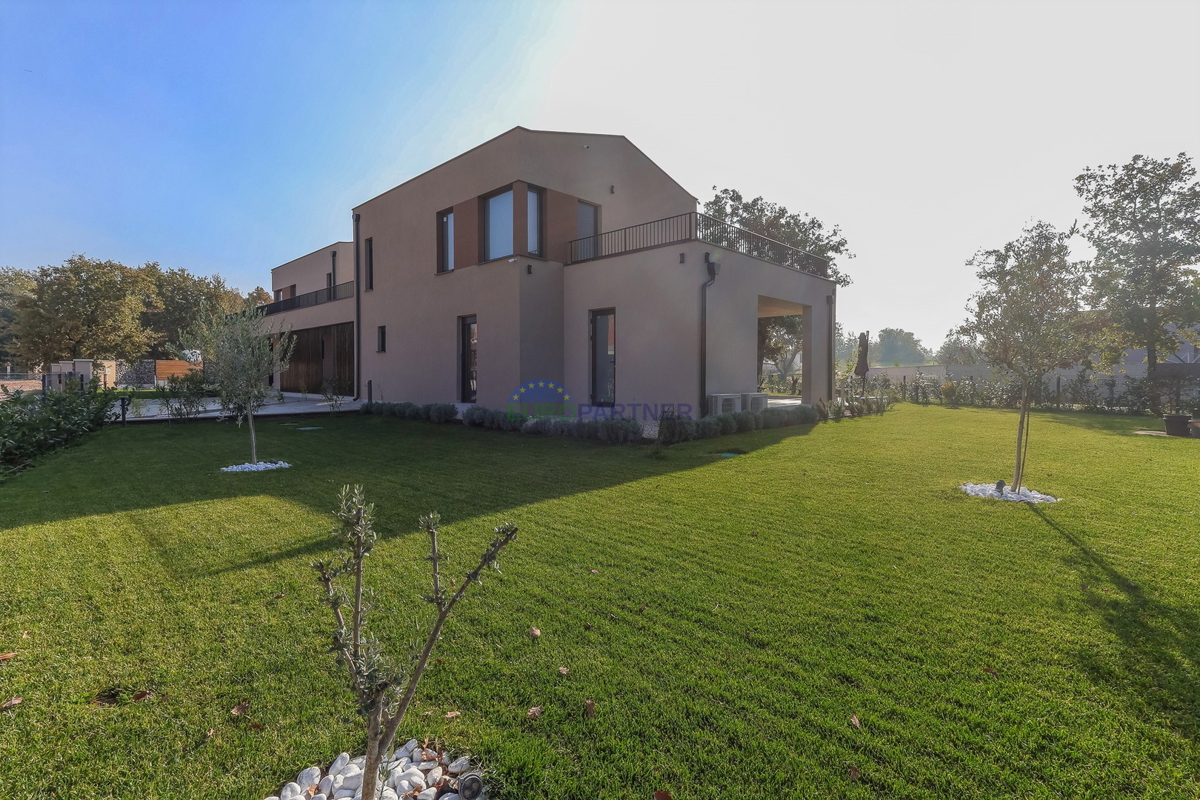 Novogradnja sodobne zasnove 5 km od Poreča, Istra