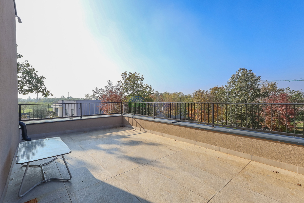 Novogradnja sodobne zasnove 5 km od Poreča, Istra