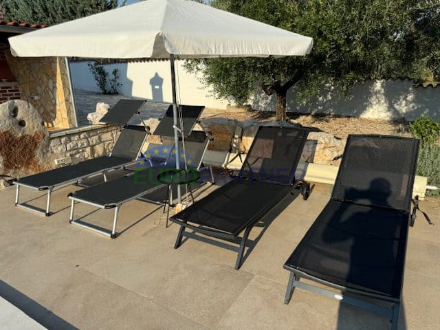 Samostojna hiša z dodatnim stanovanjem in pogledom na morje, Poreč, Istra