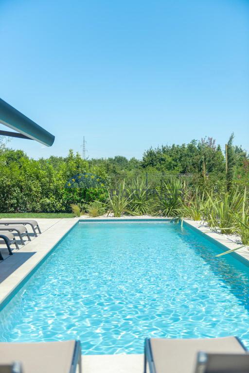 Dizajnerska vila v bližini Poreča, 3 km od morja