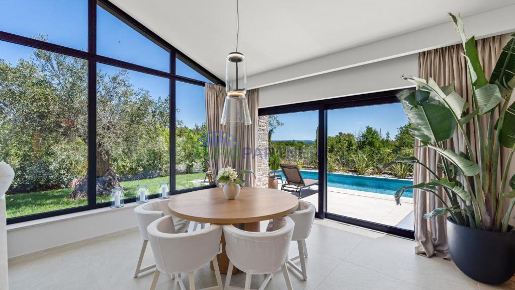 Dizajnerska vila v bližini Poreča, 3 km od morja