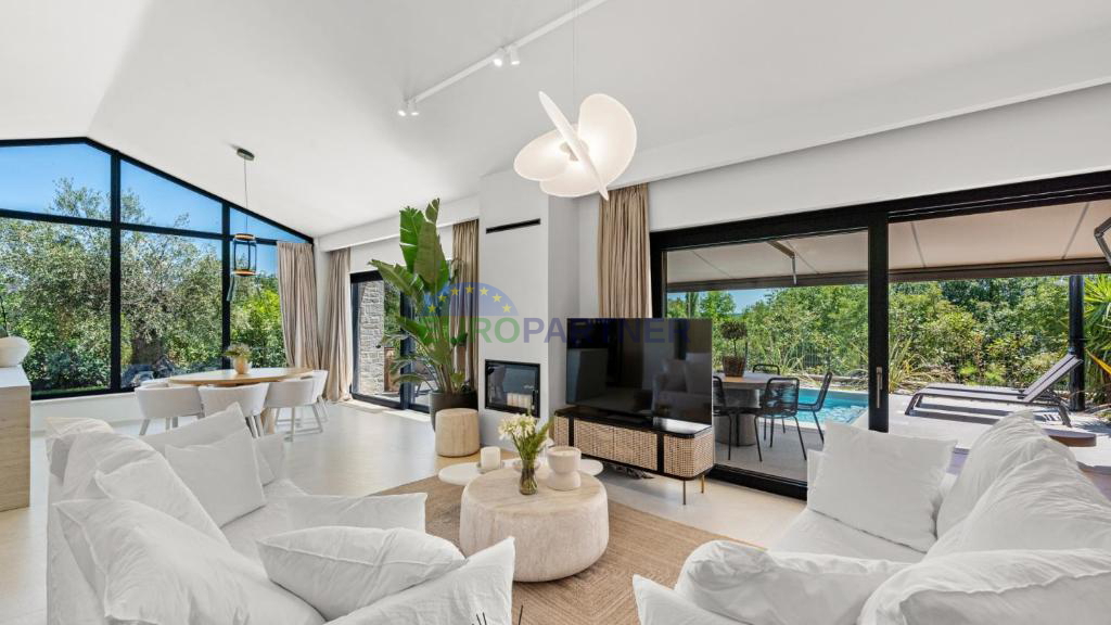 Dizajnerska vila v bližini Poreča, 3 km od morja