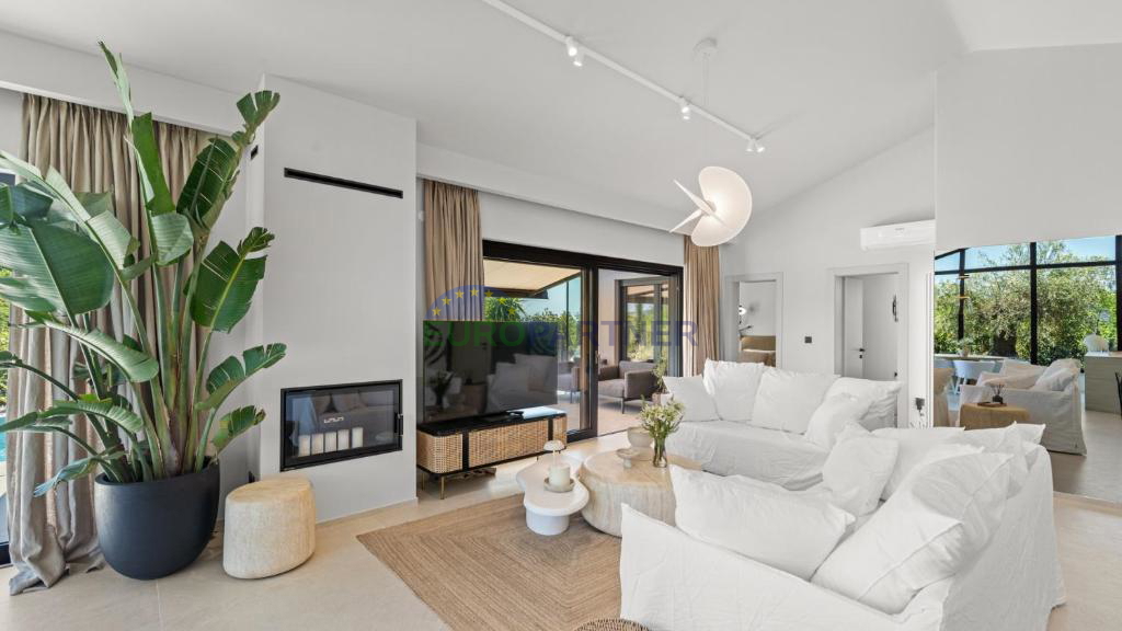 Dizajnerska vila v bližini Poreča, 3 km od morja