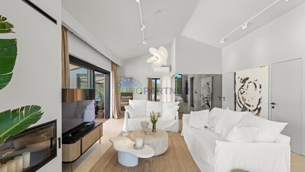 Dizajnerska vila v bližini Poreča, 3 km od morja