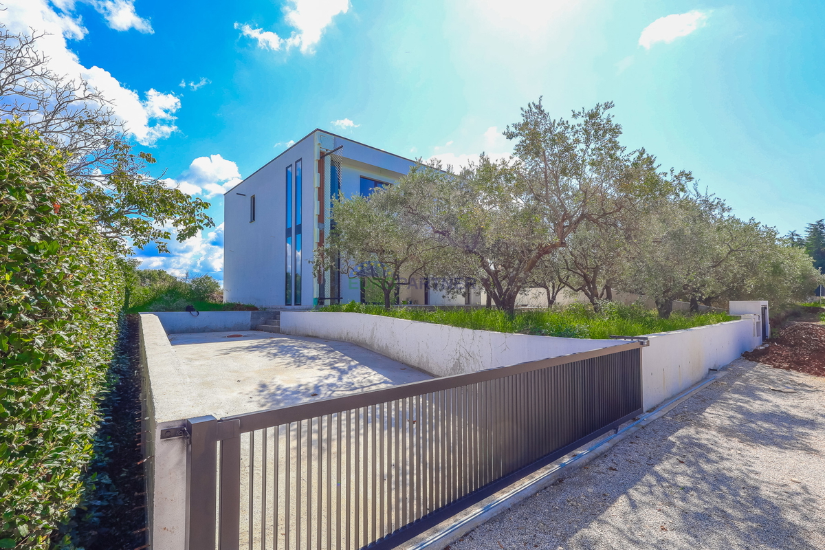 Moderna vila v Poreču, Istra