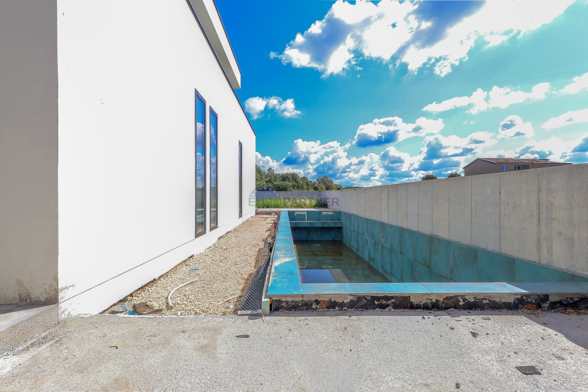 Moderna vila v Poreču, Istra