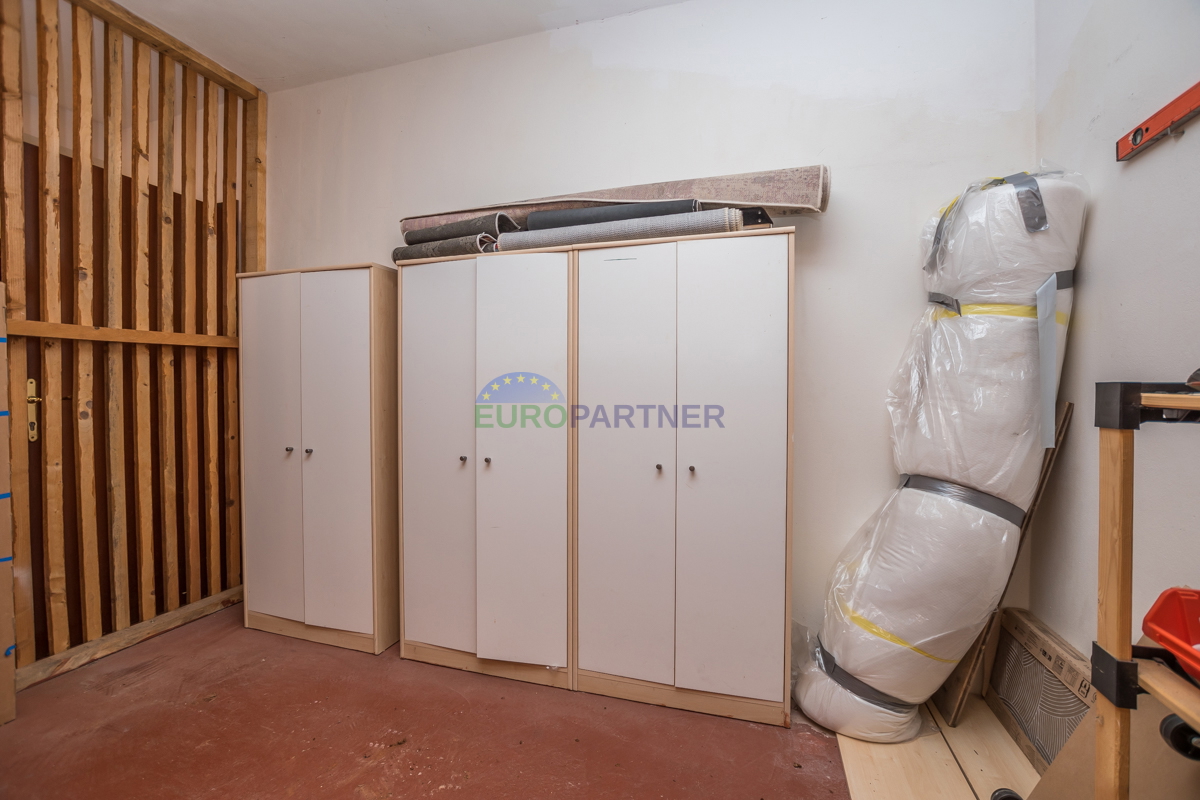 Poreč, stanovanje 90 m2 s pogledom na morje! 700 m do morja