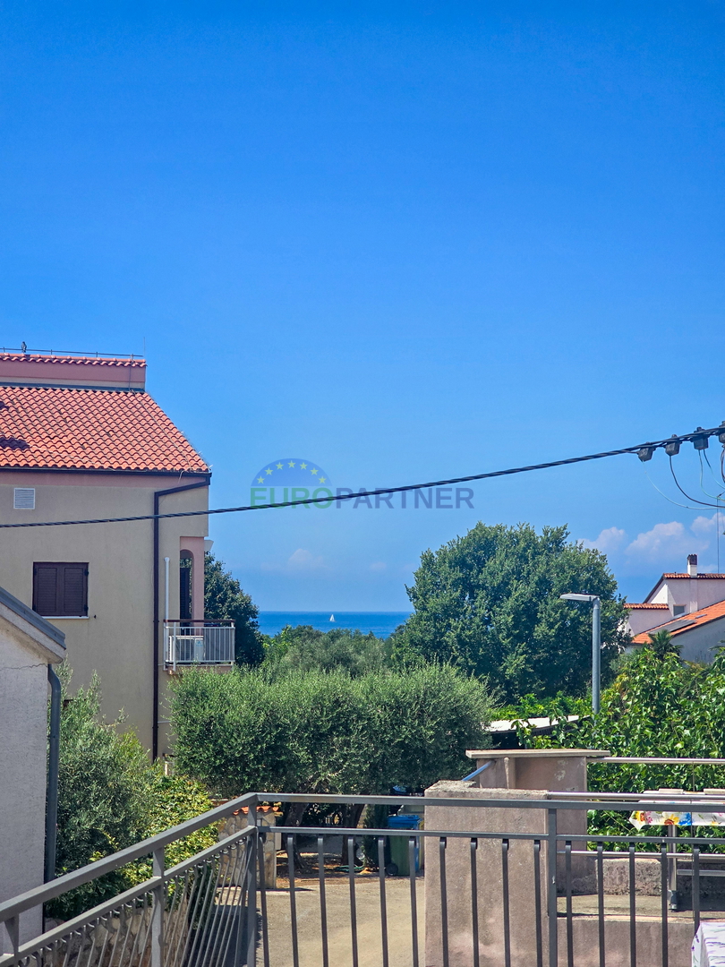 Hiša z dvema stanovanjema 200 m od morja, Poreč