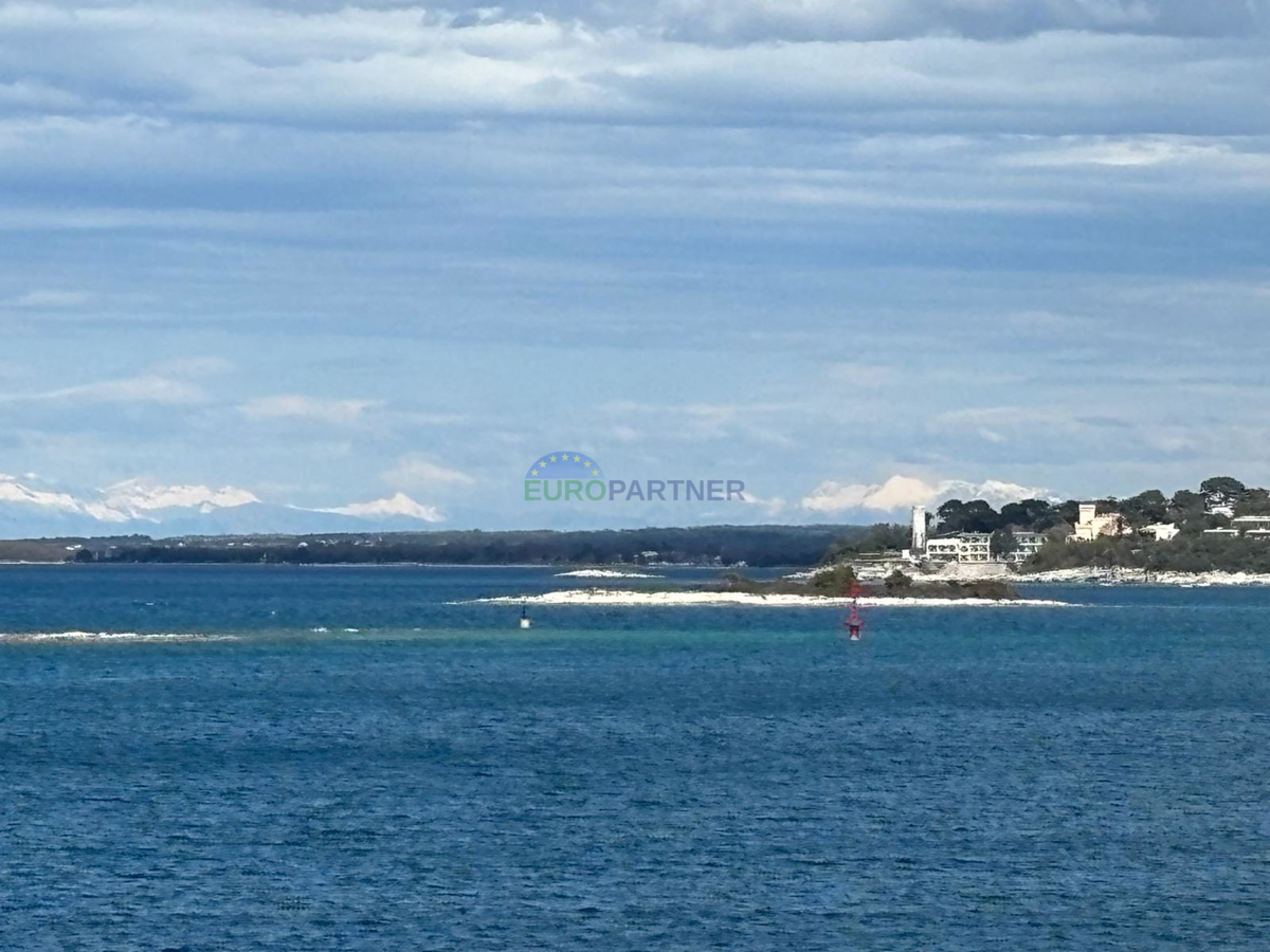 Hiša z dvema stanovanjema 200 m od morja, Poreč