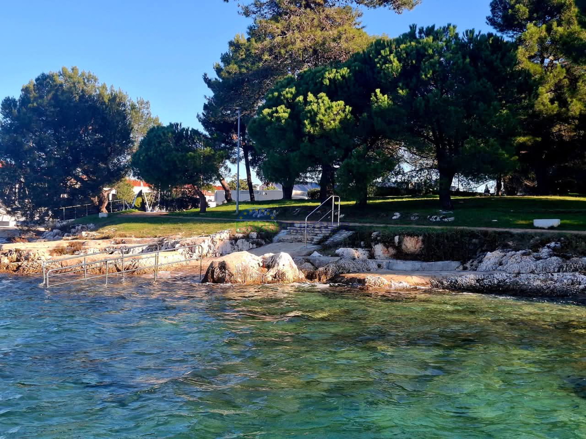 Hiša z dvema stanovanjema 200 m od morja, Poreč