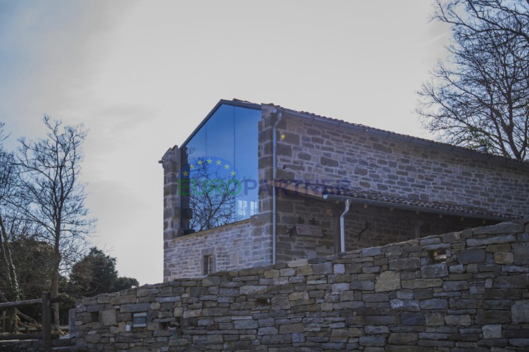 Istra, ekskluzivno posestvo v srcu Grožnjana – popolna zasebnost in edinstvena lega