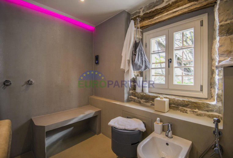 Istra, ekskluzivno posestvo v srcu Grožnjana – popolna zasebnost in edinstvena lega