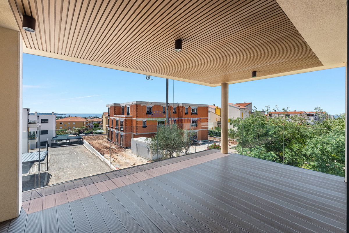 Istra, Novigrad, stanovanje v prvem nadstropju v luksuzni stavbi