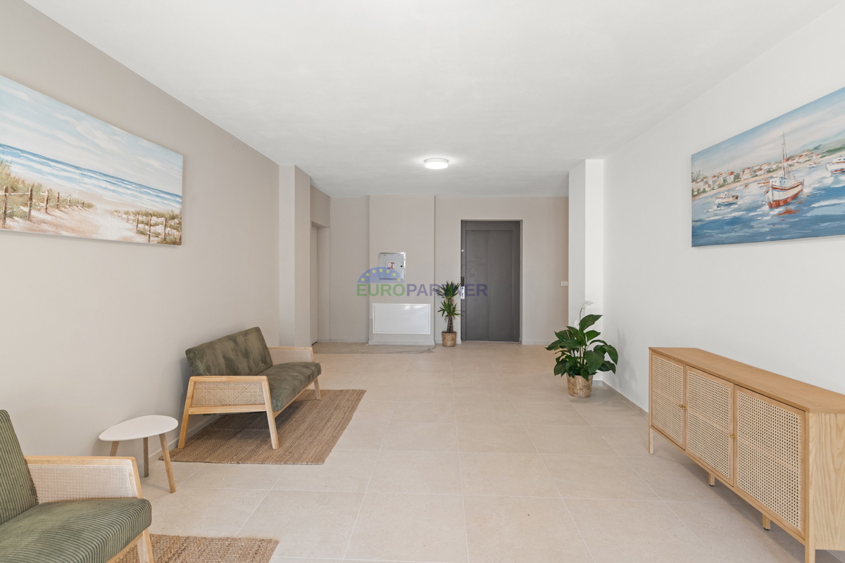 Istra, Novigrad, stanovanje v prvem nadstropju v luksuzni stavbi