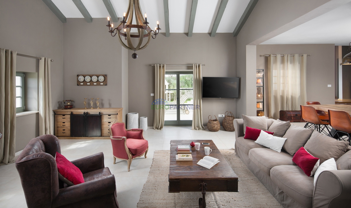 Čudovita mediteranska vila, 12 km od Poreča