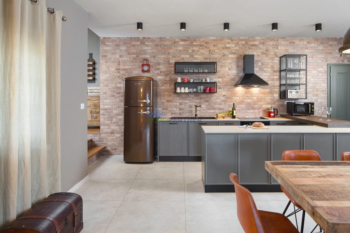 Čudovita mediteranska vila, 12 km od Poreča