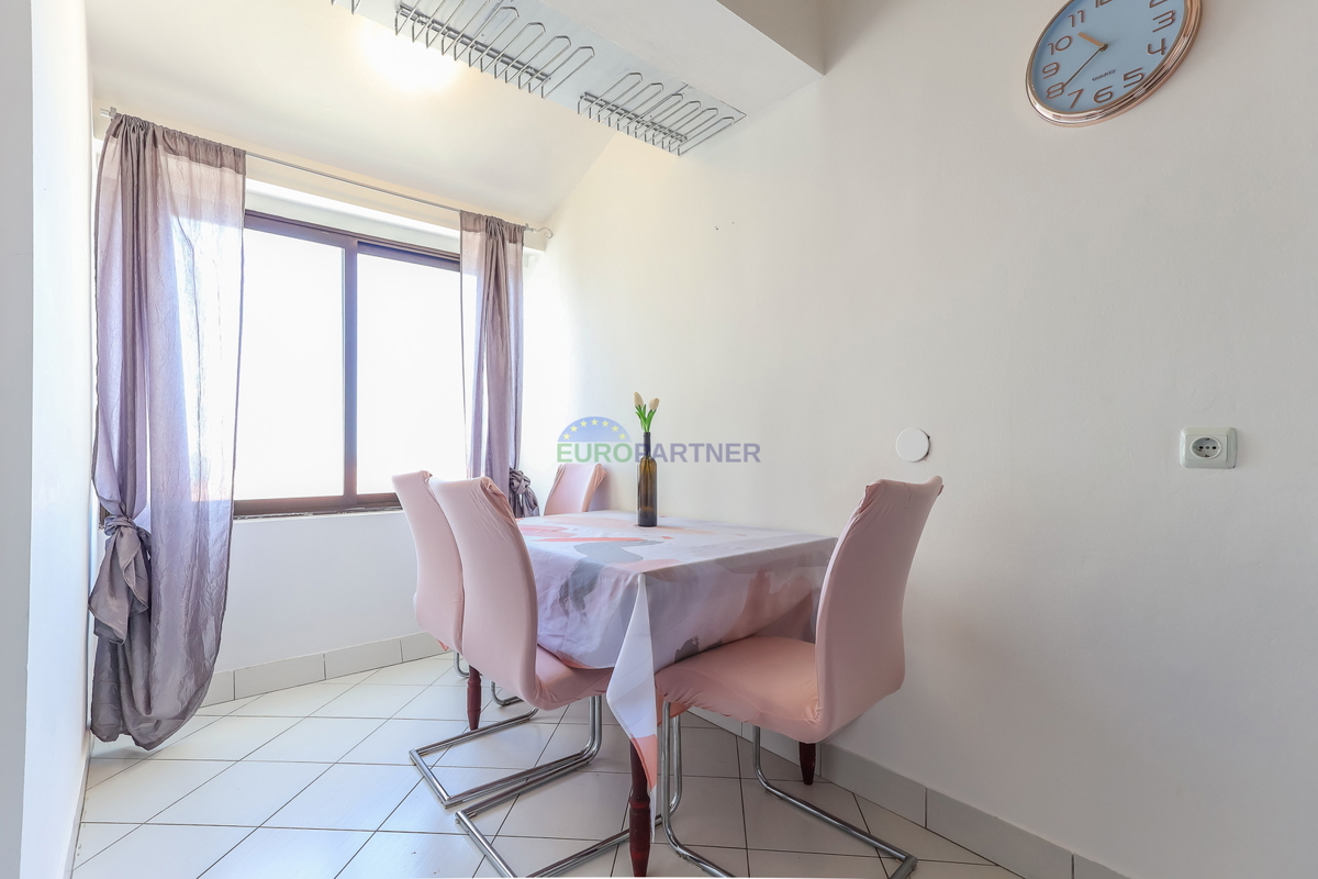 Stanovanje s pogledom na morje, 300m od morja, Poreč, Istra