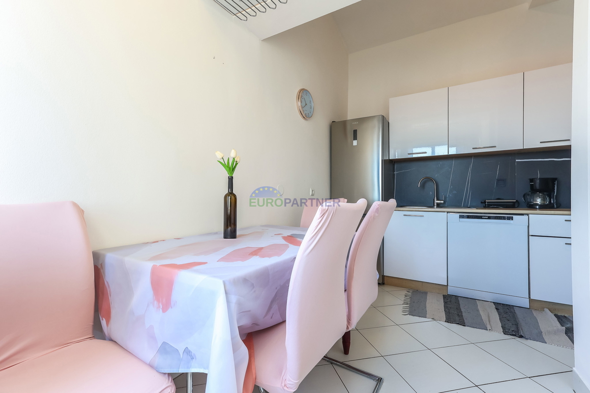 Stanovanje s pogledom na morje, 300m od morja, Poreč, Istra