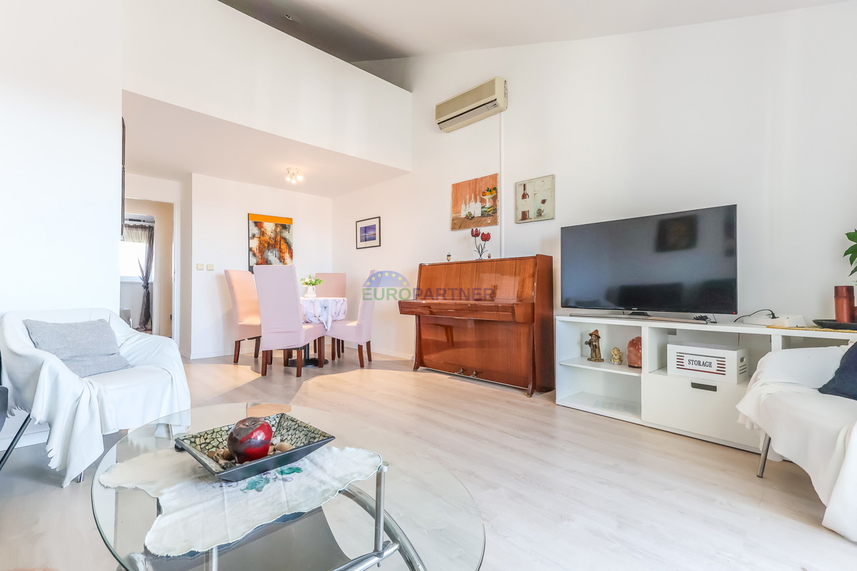 Stanovanje s pogledom na morje, 300m od morja, Poreč, Istra