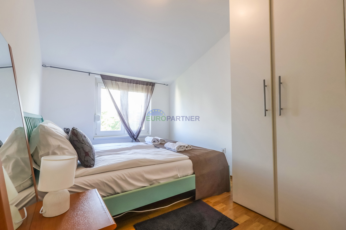 Stanovanje s pogledom na morje, 300m od morja, Poreč, Istra