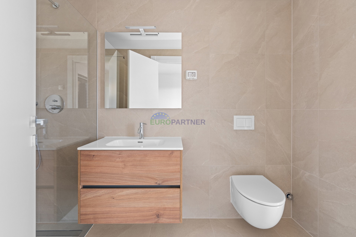 Istra, Novigrad, luksuzno stanovanje v pritličju stavbe