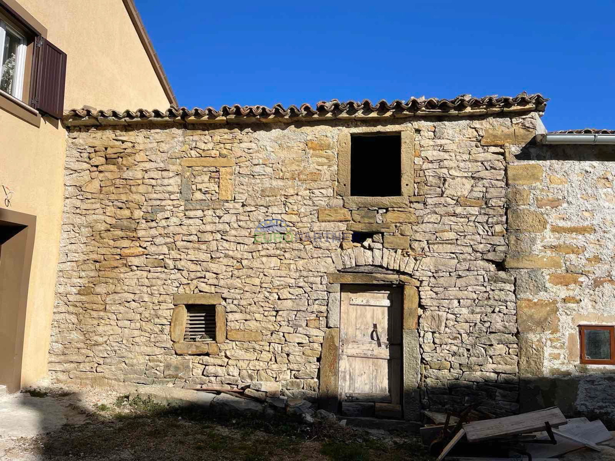 Stara kamnita hiša v osrčju Istre