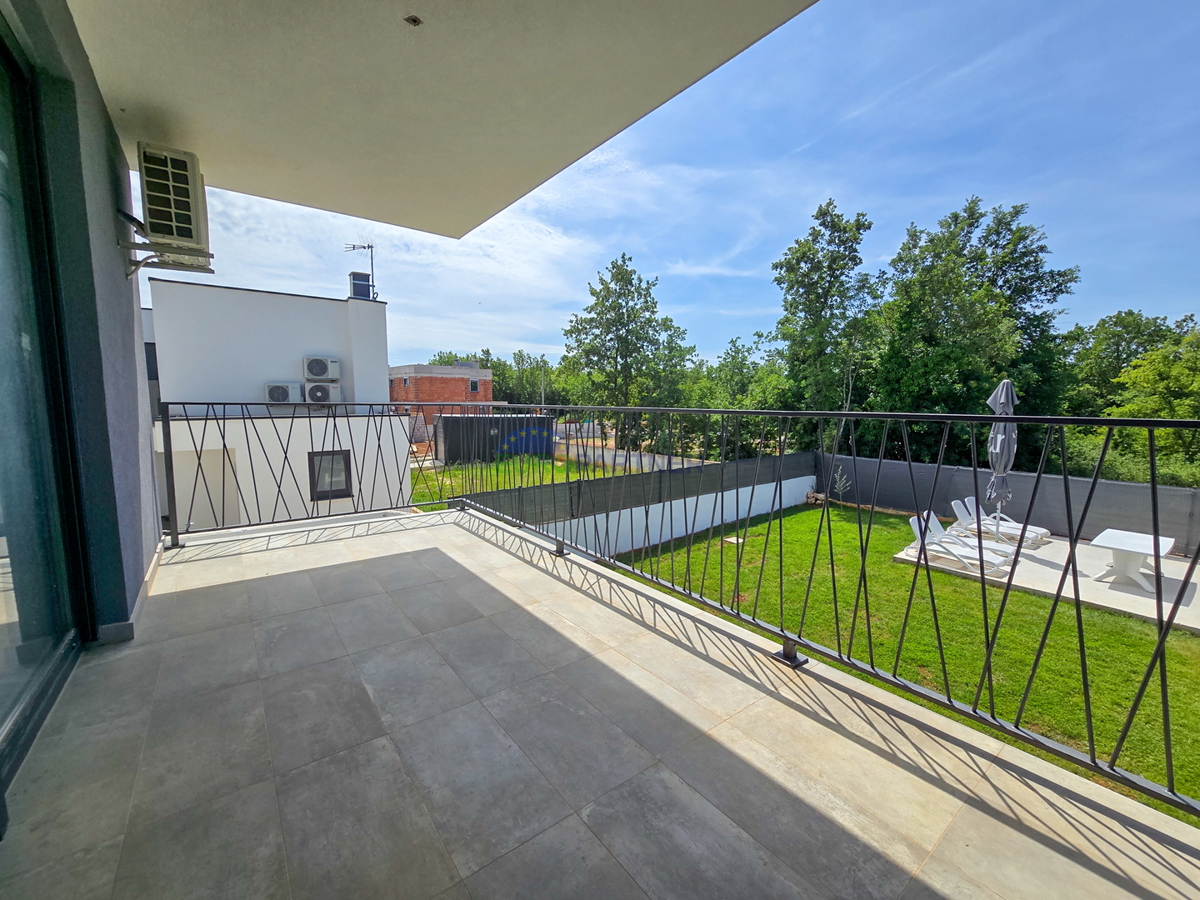 Stanovanje, 2s + dnevna soba, okolica Poreča, 63m2
