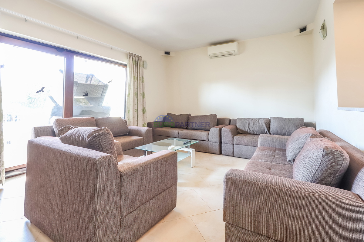 EKSKLUZIVA- apartmajska hiša 5 km od Poreča, Istra