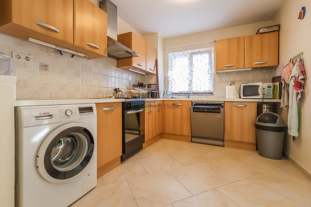 EKSKLUZIVA- apartmajska hiša 5 km od Poreča, Istra