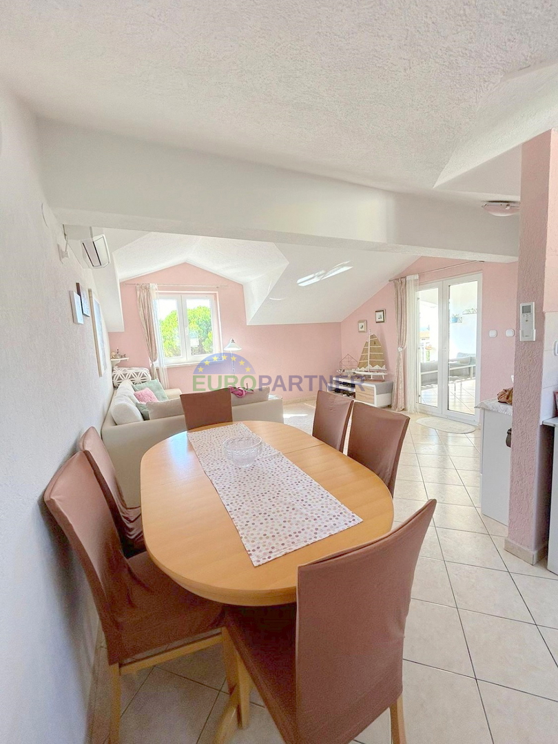 VABRIGA-TRISOBNO STANOVANJE PRODAMO Z ODPRTIM POGLEDOM NA MORJE ID: 1-2696-1