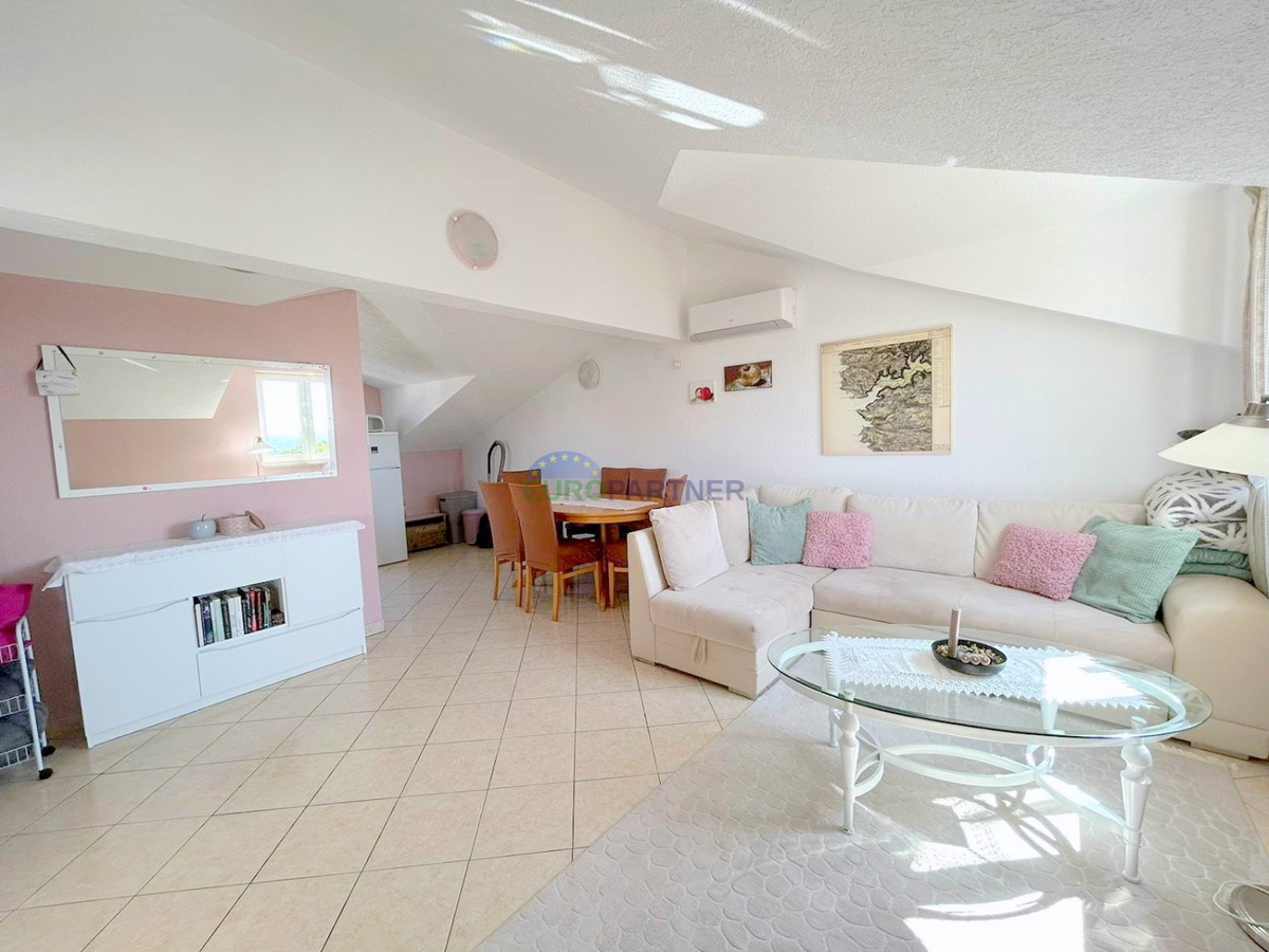 VABRIGA-TRISOBNO STANOVANJE PRODAMO Z ODPRTIM POGLEDOM NA MORJE ID: 1-2696-1