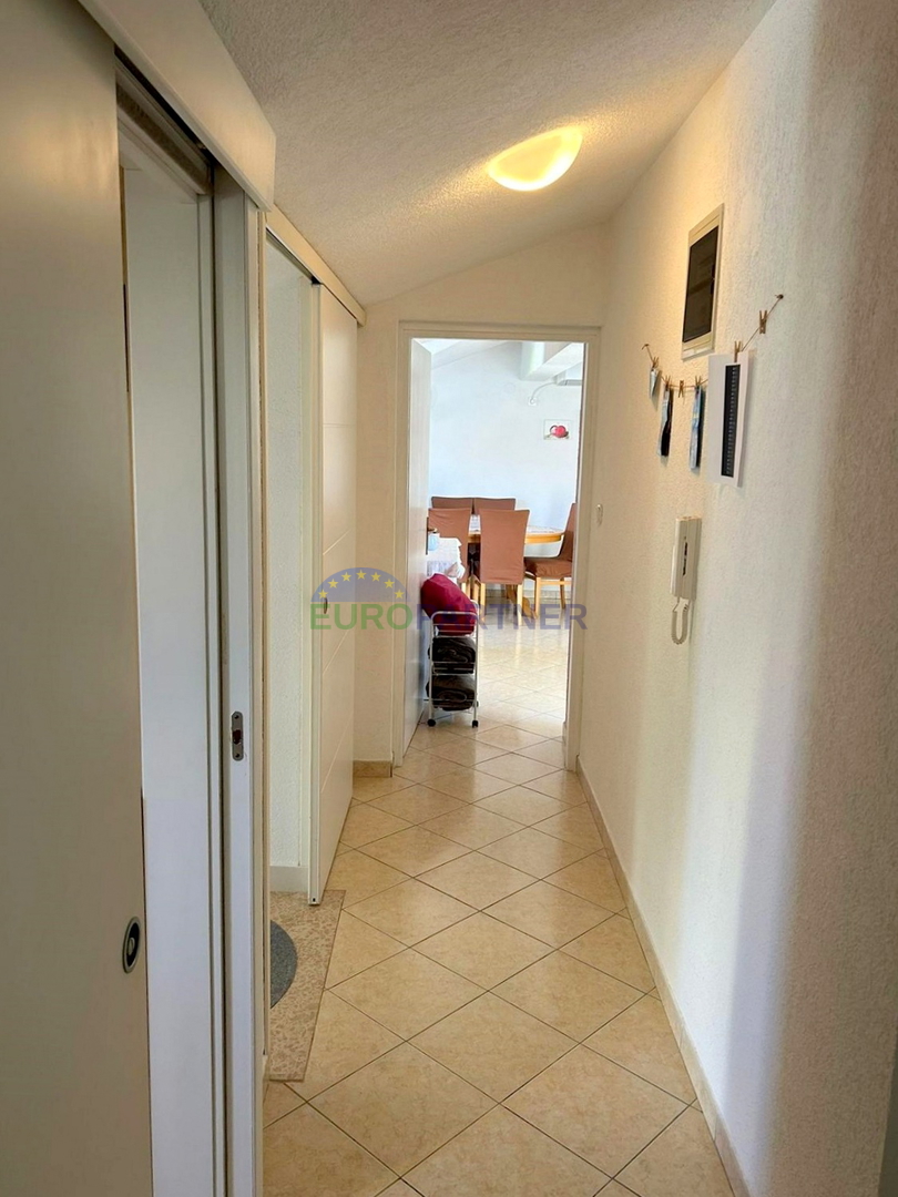 VABRIGA-TRISOBNO STANOVANJE PRODAMO Z ODPRTIM POGLEDOM NA MORJE ID: 1-2696-1