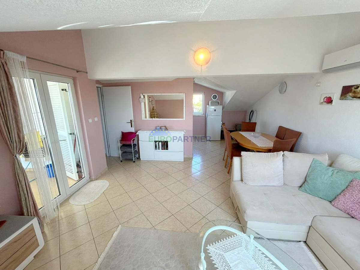 VABRIGA-TRISOBNO STANOVANJE PRODAMO Z ODPRTIM POGLEDOM NA MORJE ID: 1-2696-1