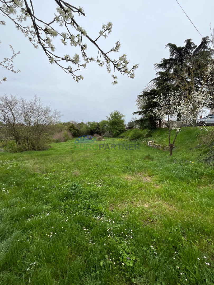 Istra, Kanfanar, zazidljivo zemljišče na odlični lokaciji